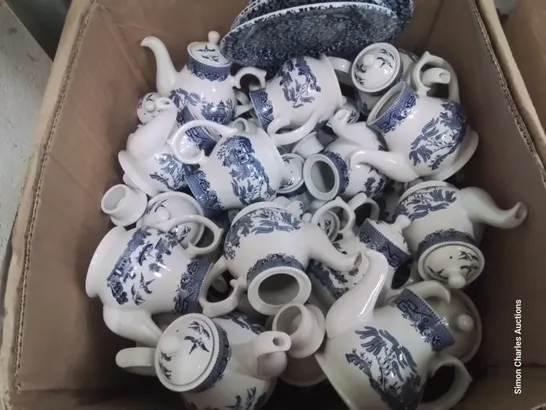 QUANTITY OF CHURCHILL BLUE/WHITE TEAWARE, INCLUDING, 19 × LARGE TEAPOTS & 23 × SMALL TEAPOTS 