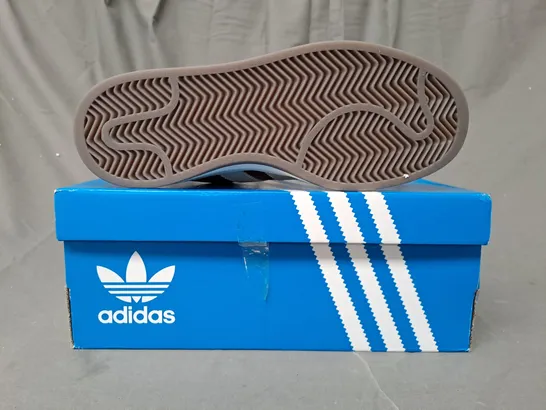 BOXED PAIR OF ADIDAS CAMPUS 00S SHOES IN BROWN/WHITE UK SIZE 7