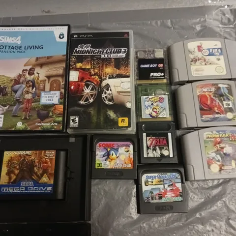 LOT OF 11 ASSORTED GAMING ITEMS TO INCLUDE ZELDA LINKS AWAKENING FOR GAMEBOY, MARIO KART 64 AND MIDNIGHT CLUB FOR PSP