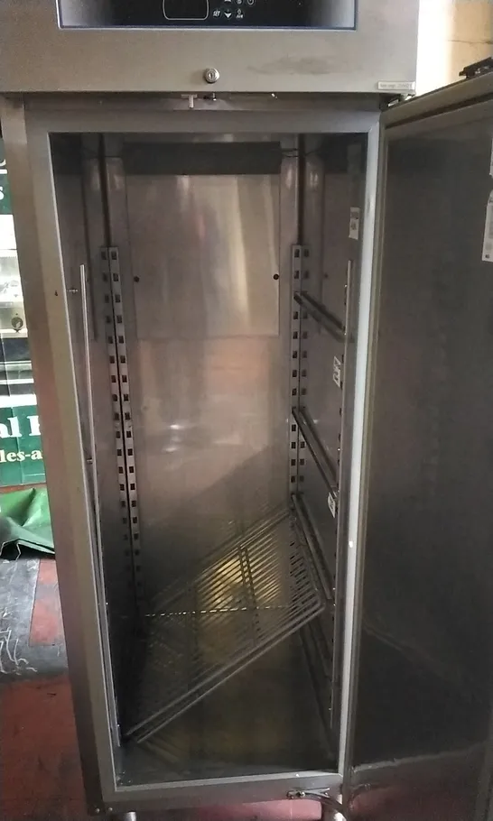 COMMERCIAL SINGLE DOOR FRIDGE/CHILLER F.PLUS TN 70