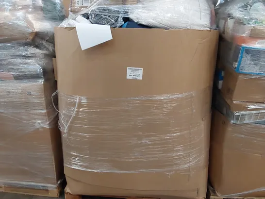 LARGE PALLET OF ASSORTED BEDROOM AND COMFORT BASED PRODUCTS TO INCLUDE; PILLOWS, SUPPORT SEAT CUSHIONS, SIMILARLY RELATED GOODS AND HOUSEHOLD ITEMS