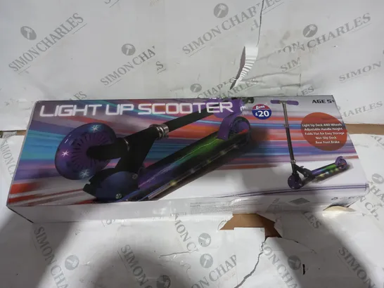 LIGHT UP SCOOTER 