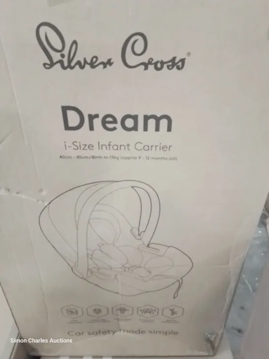 BOXED SILVER CROSS DREAM DONNINGTON I-SIZE INFANT CARRIER & BASE (2 BOXES)