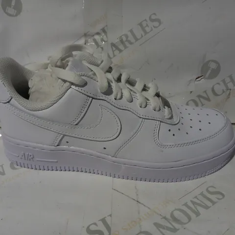 BOXED PAIR OF DESIGNER SHOES IN THE STYLE OF NIKE AIR FORCE 1 IN WHITE UK SIZE 4.5