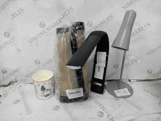 APPROXIMATELY 8 ASSORTED ITEMS TO INCLUDE DESK LAMP, SILICONE MATS, CERAMIC SCENTED CANDLE ETC. 