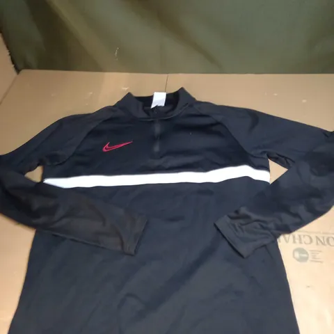 NIKE LOGO 1/4 ZIPPED SHIRT SIZE M