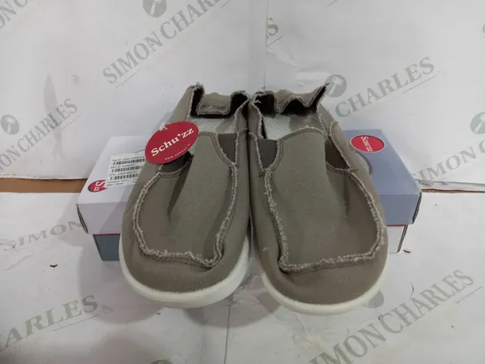 BOXED PAIR OF SCHUZZ SLIP ON SHOES IN STONE COLOUR - EU 40