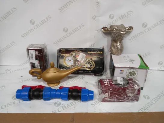 BOX TO CONTAIN APPROX 15 ASSORTED HOUSEHOLD PRODUCTS, INCLUDES HOUSE DÉCOR, ALARM CLOCK, LED LIGHTS ETC 