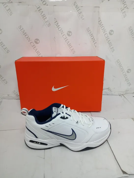 BOXED PAIR OF NIKE AIR MONARCH IV WHITE UK 11 