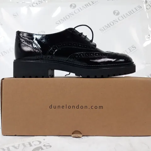 BOXED PAIR OF DUNE LONDON FLORIAN LACE UP SHOES IN BLACK SIZE 7