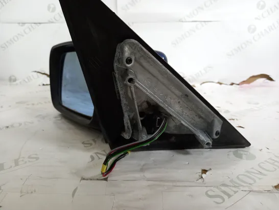 BMW PASSENGER SIDE MIRROR 