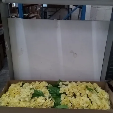 BOXED BRAND NEW 70CM SINGLE SATIN HYDRANGEA SILK FLOWERS (YELLOW)