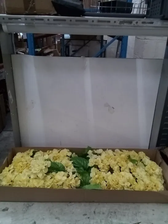 BOXED BRAND NEW 70CM SINGLE SATIN HYDRANGEA SILK FLOWERS (YELLOW)