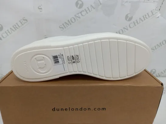 BOXED PAIR OF DUNE LONDON WHITE PLATFORM ZIP UP TRAINERS - EU 37