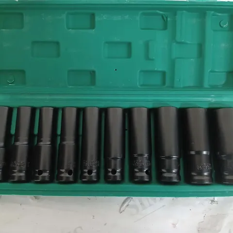 10 PC SOCKET SET 