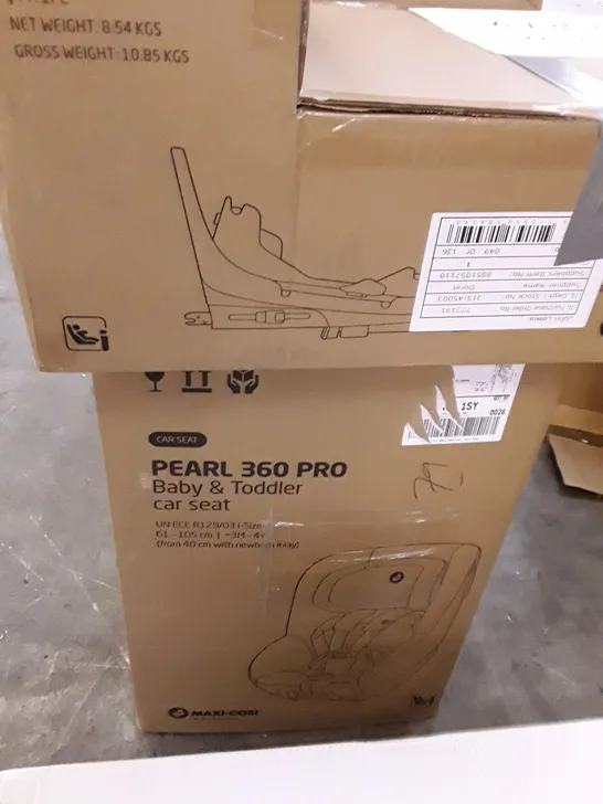 BOXED MAXI-COSI PEARL 360 PRO BABY & TODDLER CAR SEAT & FAMILYFIX 360 PRO SOFIX BASE (2 BOXES) 