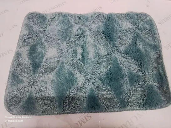 BRAND NEW PACO HOME 40X55CM TURQUOISE BATH MAT