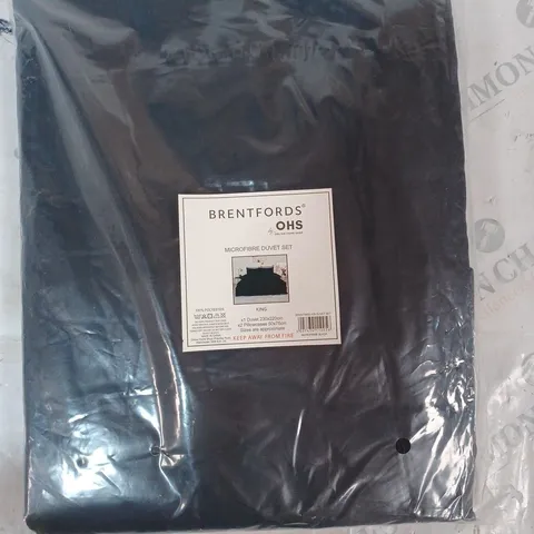 BRENTFORD MICROFIBRE DUVET SET IN BLACK - KING SIZE