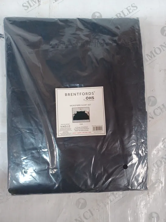 BRENTFORD MICROFIBRE DUVET SET IN BLACK - KING SIZE