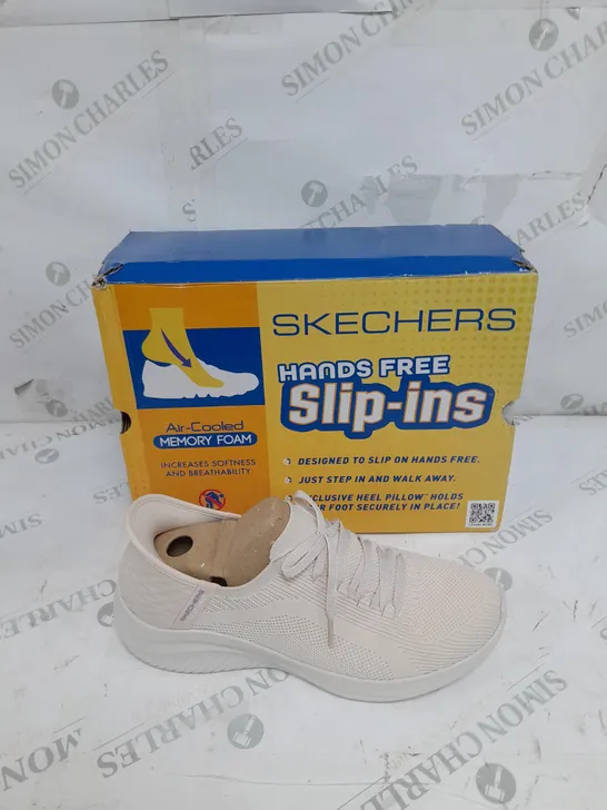 BOXED SKETCHERS PATH TRAINER CREAM SIZE 8 