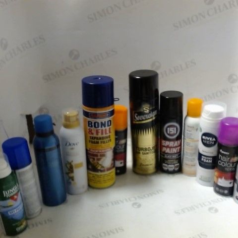 LOT OF ASSORTED ITEMS TO INCLUDE; SHOWER MOUSSE, SELF TAN, SPRAY PAINT ETC