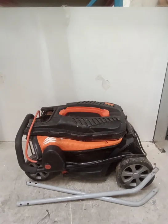 BOXED YARD FORCE 40 V CORDLESS MOWER 