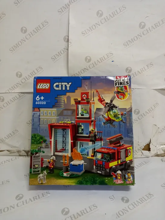 LEGO CITY PUT FIRES OUT