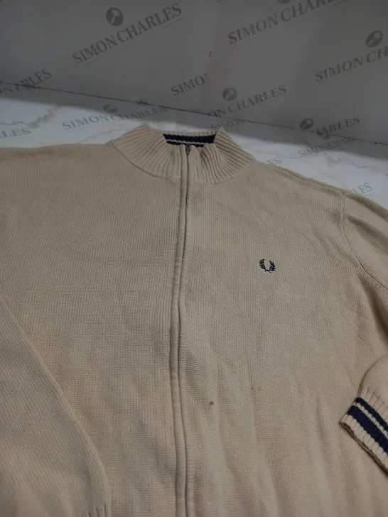 ZIPPED FRED PERRY CARDIGAN SIZE L