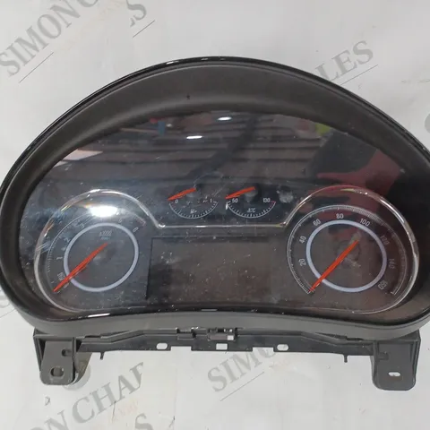 INSTRUMENT CLUSTER - MODEL UNSPECIFIED