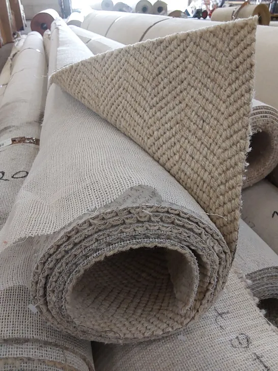 ROLL OF QUALITY LAKELAND WEAVE BUTTERMERE CARPET // SIZE: APPROX 4 X 2.61m