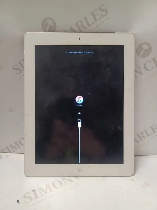 APPLE IPAD 4 - WHITE/SILVER A1460