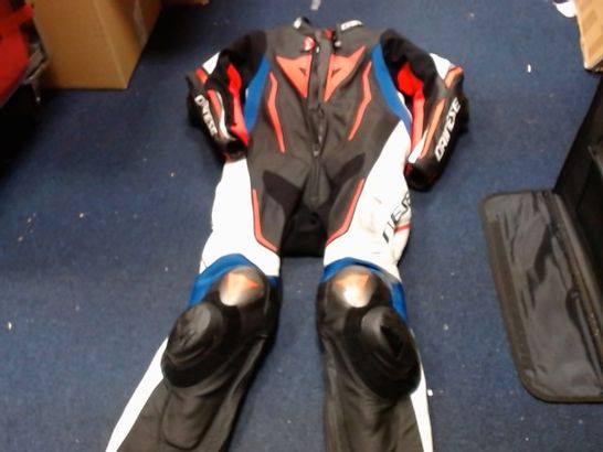 DAINESE FULL LEATHERS WITH ARMOUR SIZE EU 50