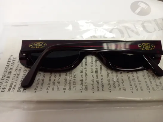 APPROXIMATELY 9 DIERRE STING SUNGLASSES - BOXED