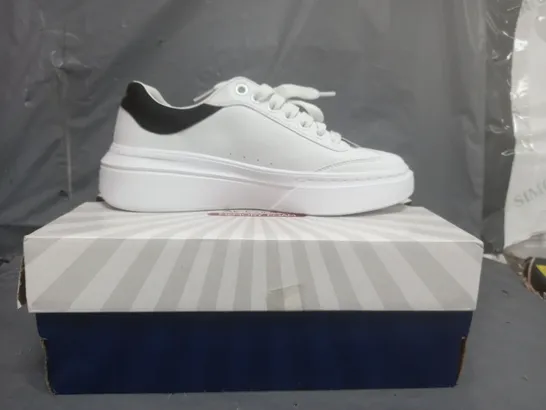 SKECHERS COURT CLASSICS TRAINERS WHITE SIZE 4