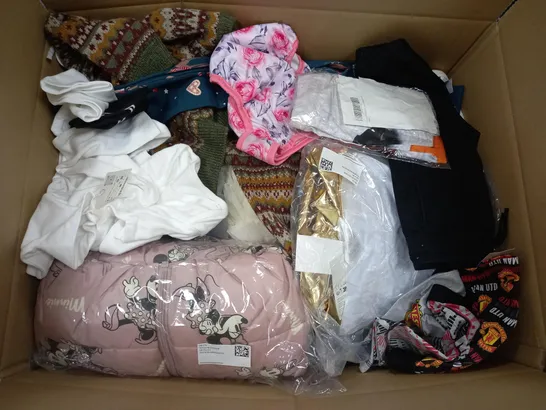 BOX OF APPROXIMATELY 30 ASSORTED KIDS CLOTHING ITEMS TO INCUDE - ,SHORTS,  JUMPERS , T-SHIRTS , TROUSERS,ECT 