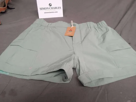 PASSENGER LAURA FIXED WAIST SHORTS PISTACHIO SIZE M