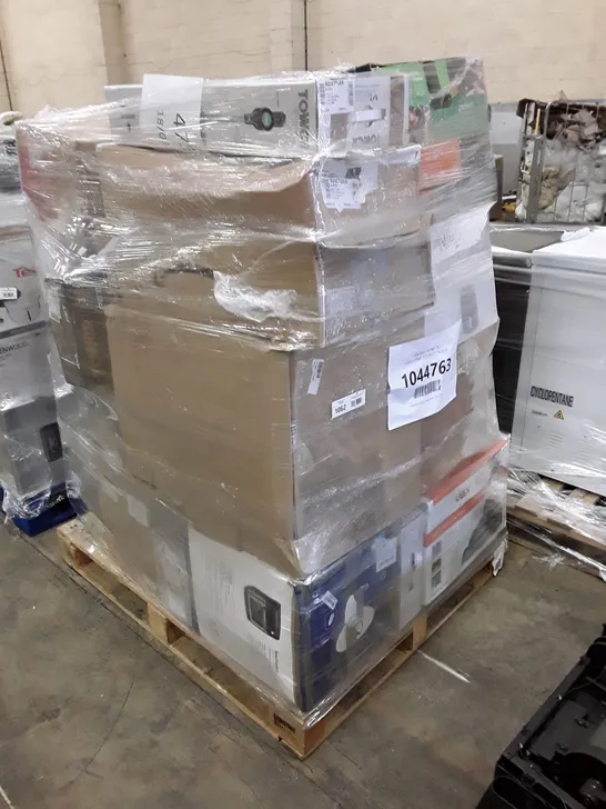 PALLET OF APPROXIMATELY 23 ASSORTED UNPROCESSED RAW RETURNS TO INCLUDE;