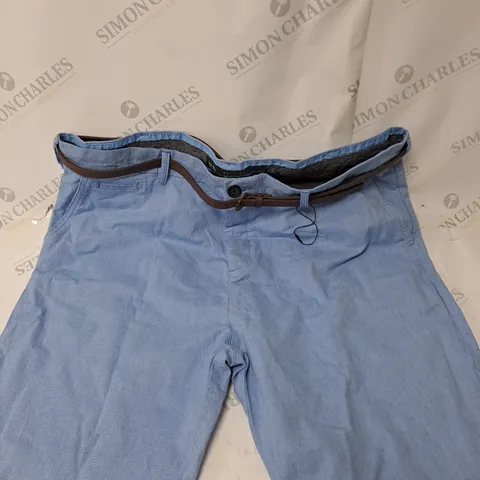 BELTED CHINO SHORTS SIZE 40