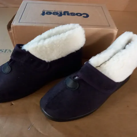 COSYFEET BOOTEE'S IN LOGANBERRY - UK 6