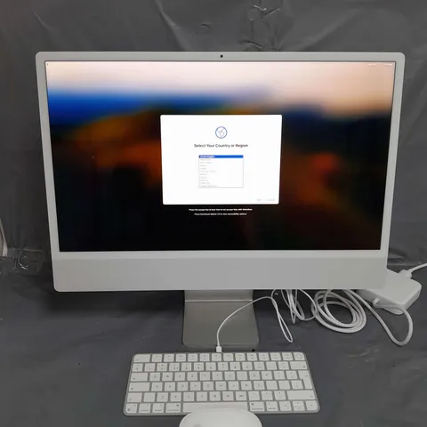  APPLE IMAC A2438 WITH APPLE M1 CHIP SILVER