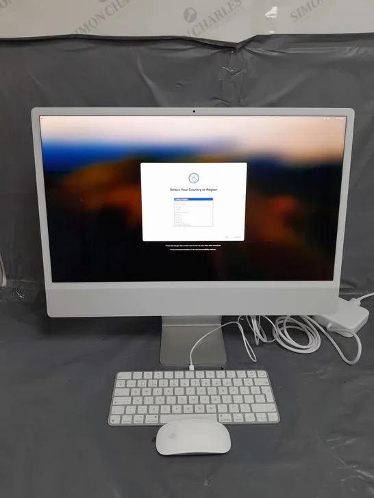  APPLE IMAC A2438 WITH APPLE M1 CHIP SILVER