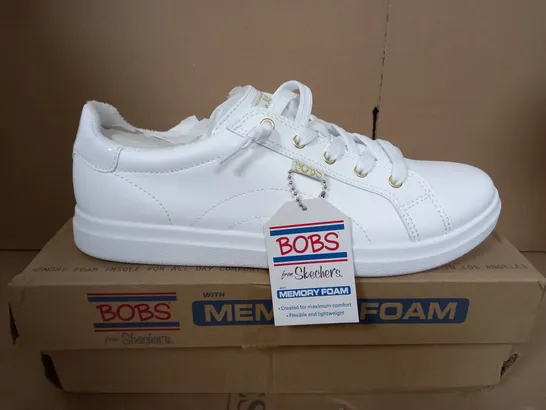 BOXED BOBS DVINE VEGAN LEATHER LACE TRAINERS - SIZE 8