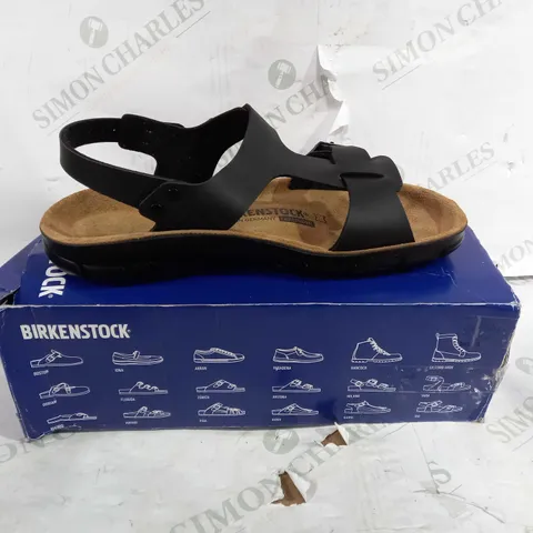 BOXED PAIR OF BIRKENSTOCK SARAGOSSA NARROW FIT SANDALS - SIZE 7