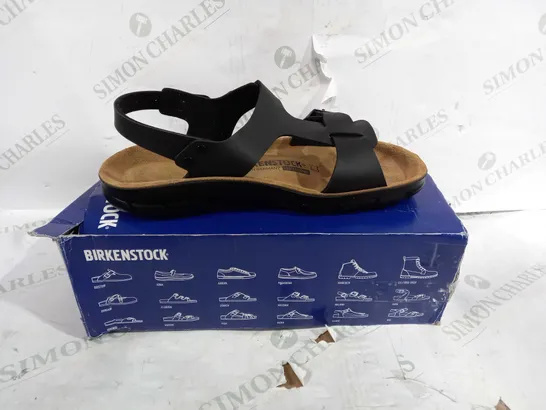 BOXED PAIR OF BIRKENSTOCK SARAGOSSA NARROW FIT SANDALS - SIZE 7