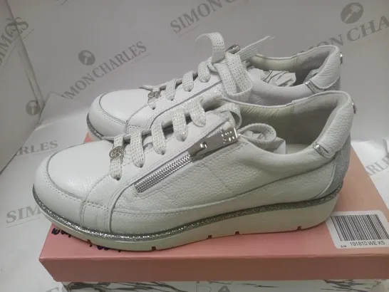 BOXED GENE WHITE LEATHER WEDGE TRAINERS - SIZE 38