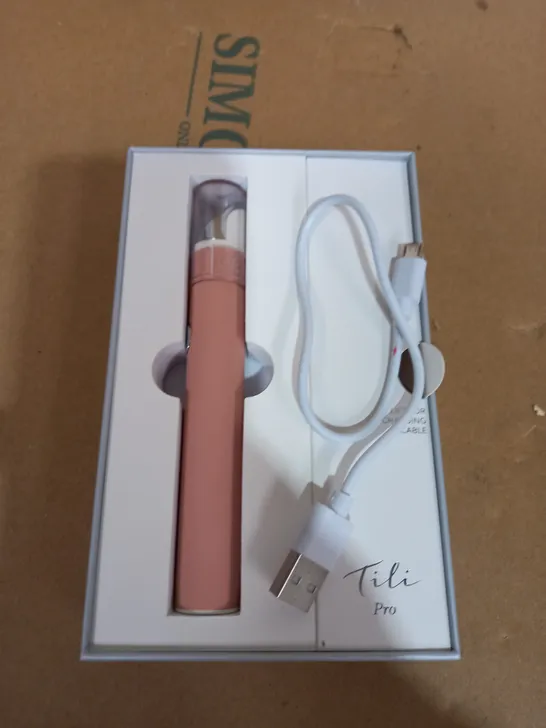 OUTLET TILI PRO ANTI-AGEING LIP & EYE WITH LED LIGHT