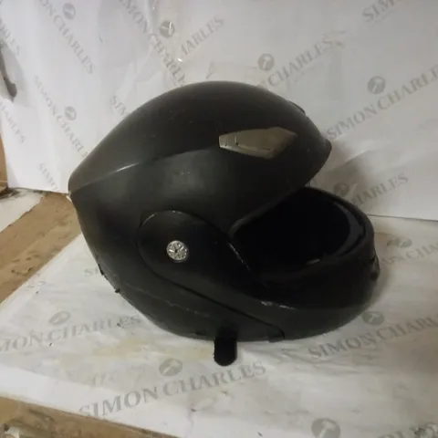 BLACK MOTORCYCLE HELMET