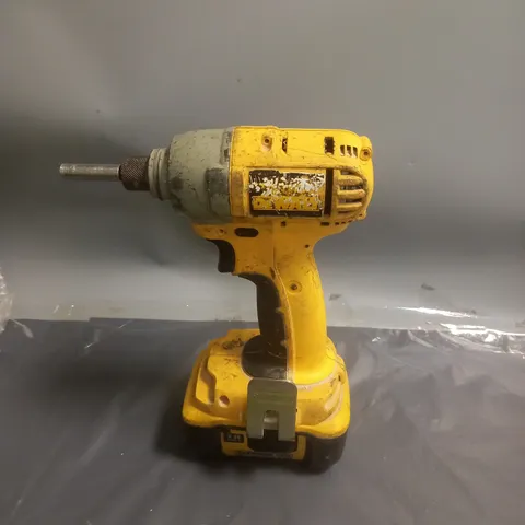 DEWALT 18V LITHIUM ION DRILL DE9180