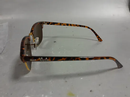 RAY BAN GLASSES WITH G-15 LENSES AND PATTERNED BROWN FRAME IN CASE 