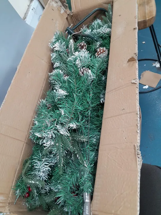 BOXED CHRISTMAS TREE SIZE UNSPECIFIED